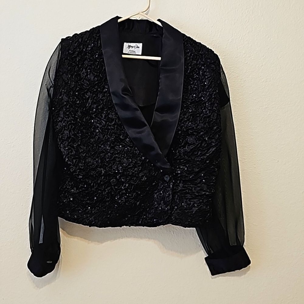 Jeffrey and dara by tom Barra evening top size medium